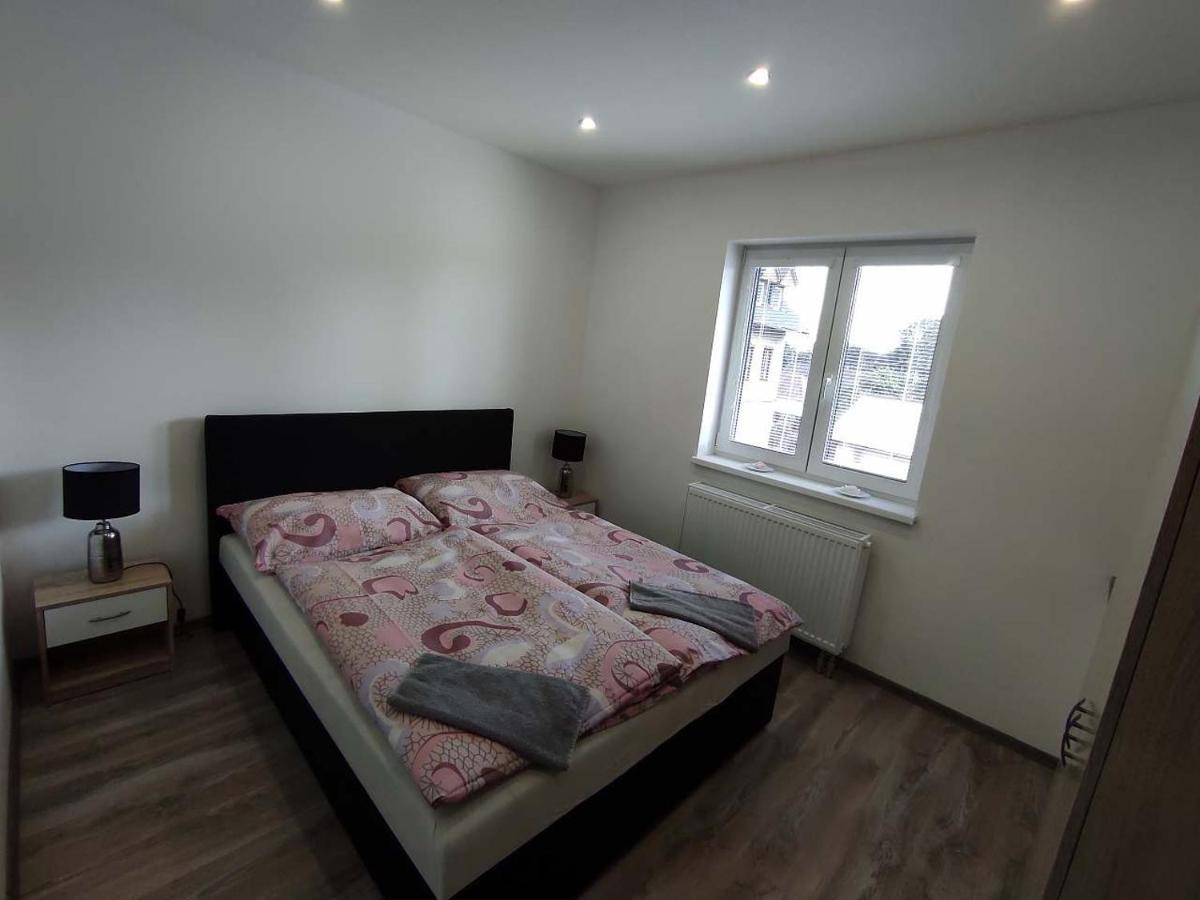 Květinové apartmány u Jordů Marenice Esterno foto